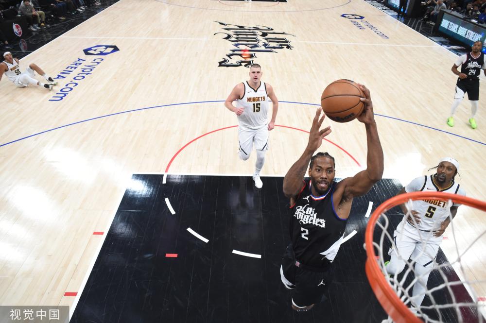 埃德斯在他 埃德斯在他